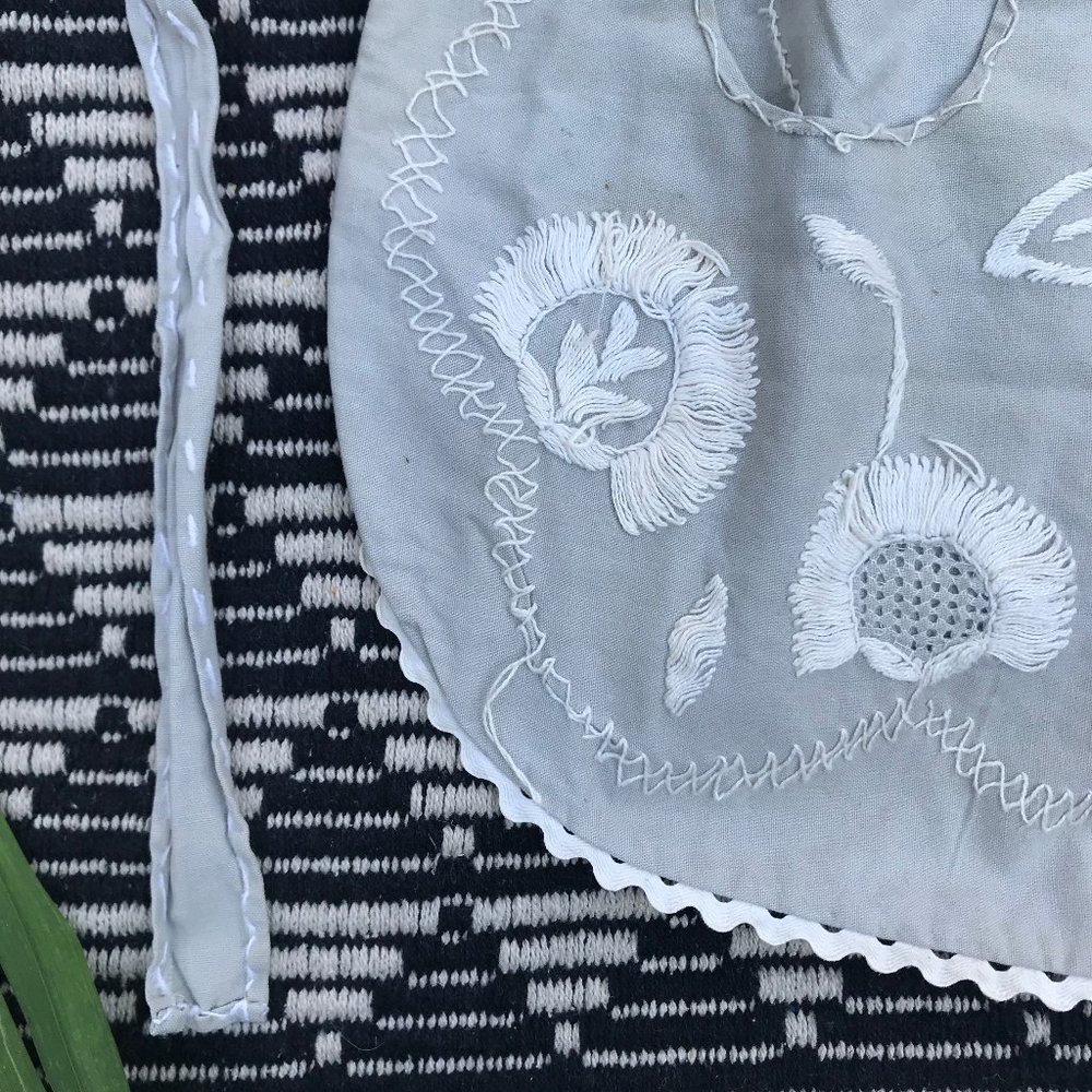 Handmade small Apron - Picture 10 of 13